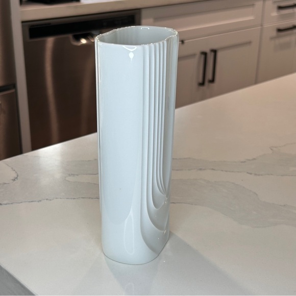 Hutschenreuther Glazed Porcelain Vase "Theater Curtain" by Hans aAchtziger 1970 - Picture 2 of 12